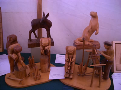 gallery/Exhibitions/Emley%202005/Emley_Show_2005_004aa.jpg